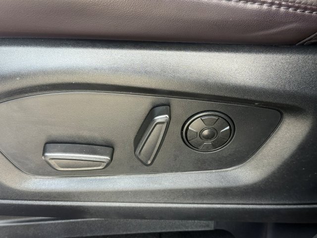 Certified 2025 Ford Explorer Platinum w/ LUX Leather Package image 15