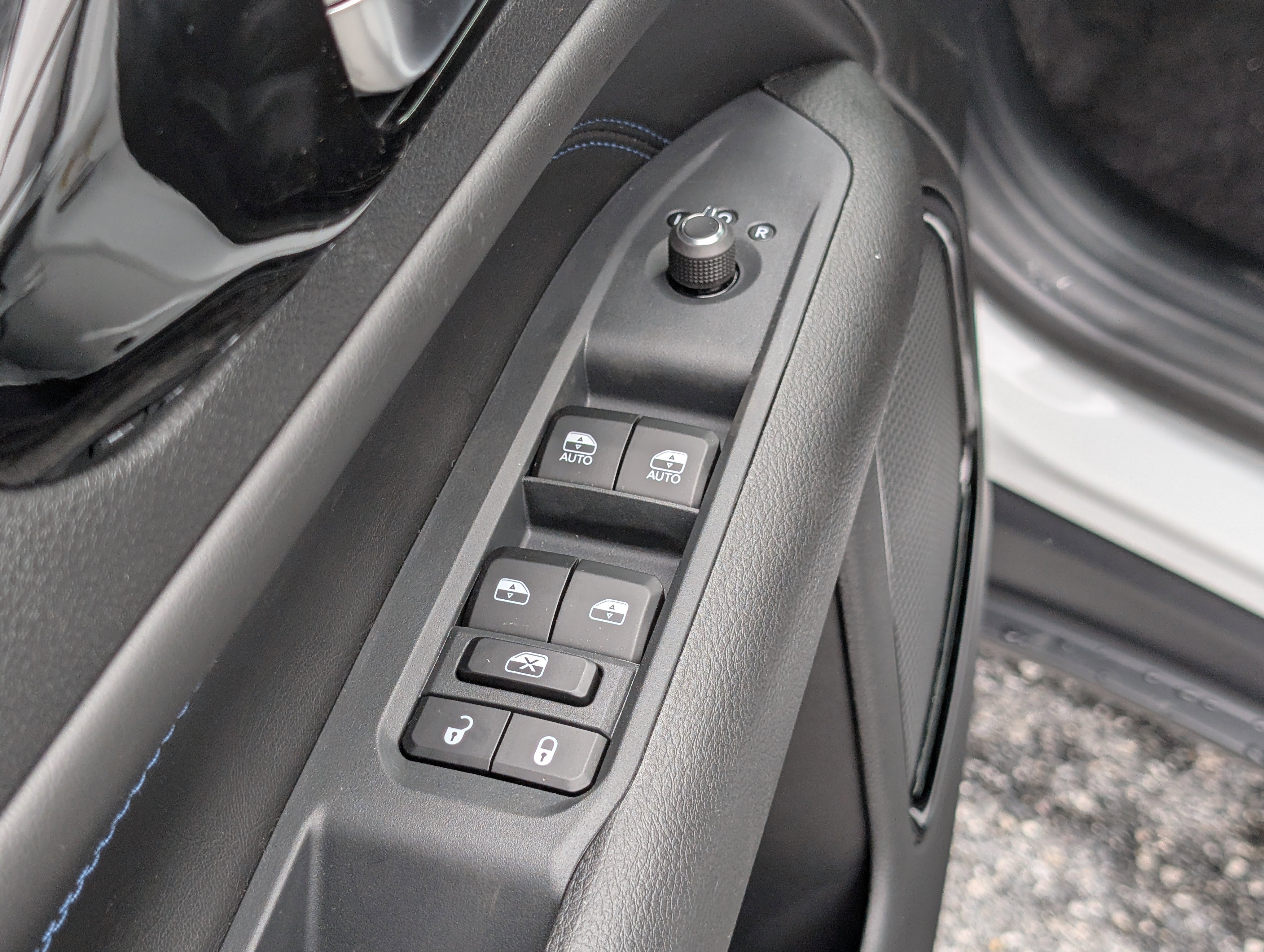 New 2026 Jeep Compass Limited image 12