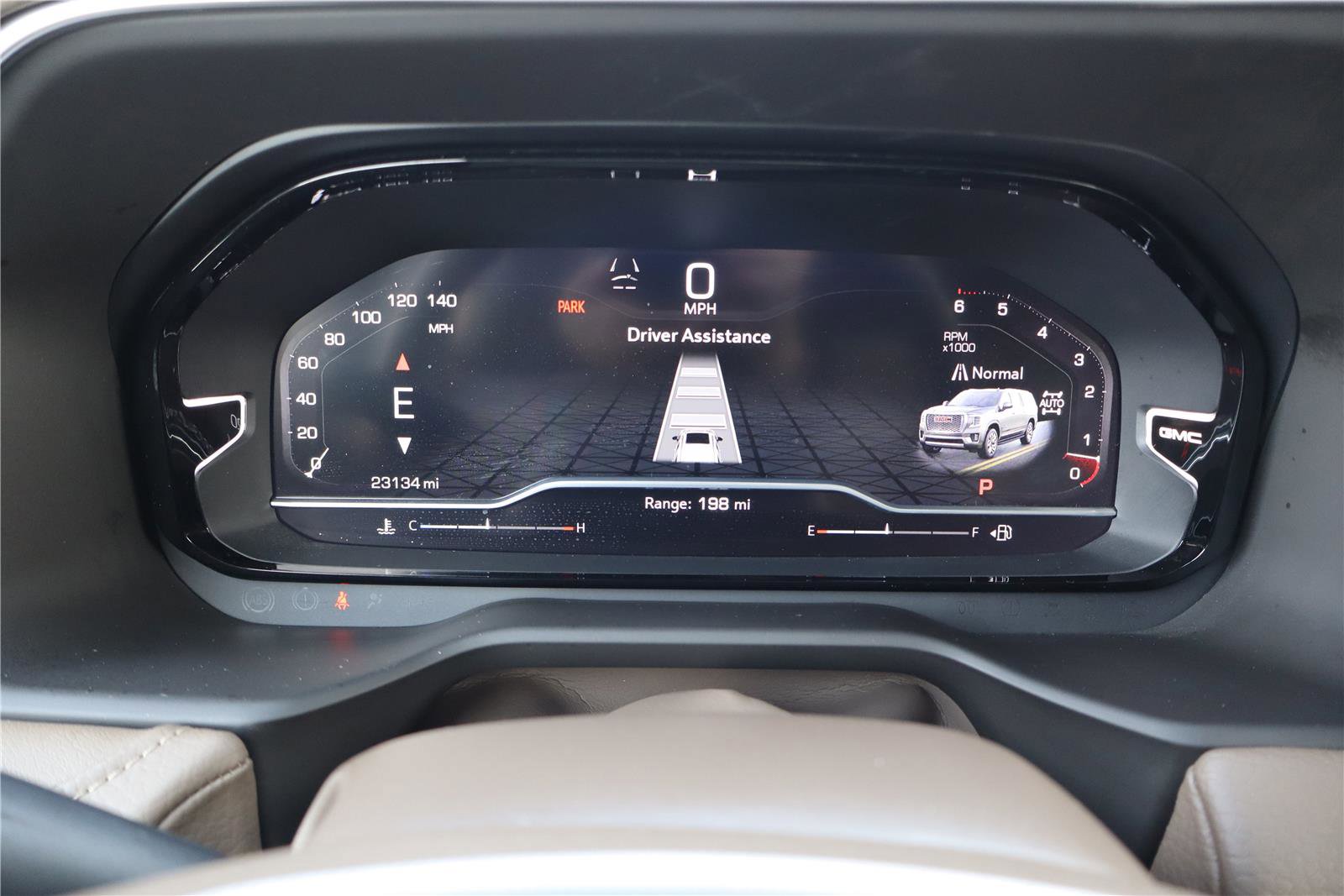 Used 2023 GMC Yukon XL Denali image 16