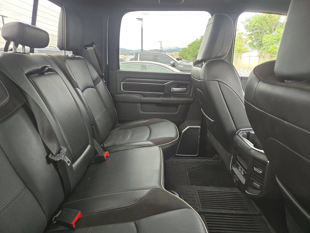Used 2024 RAM 3500 Laramie w/ Sport Appearance Package AWD/4WD image 7