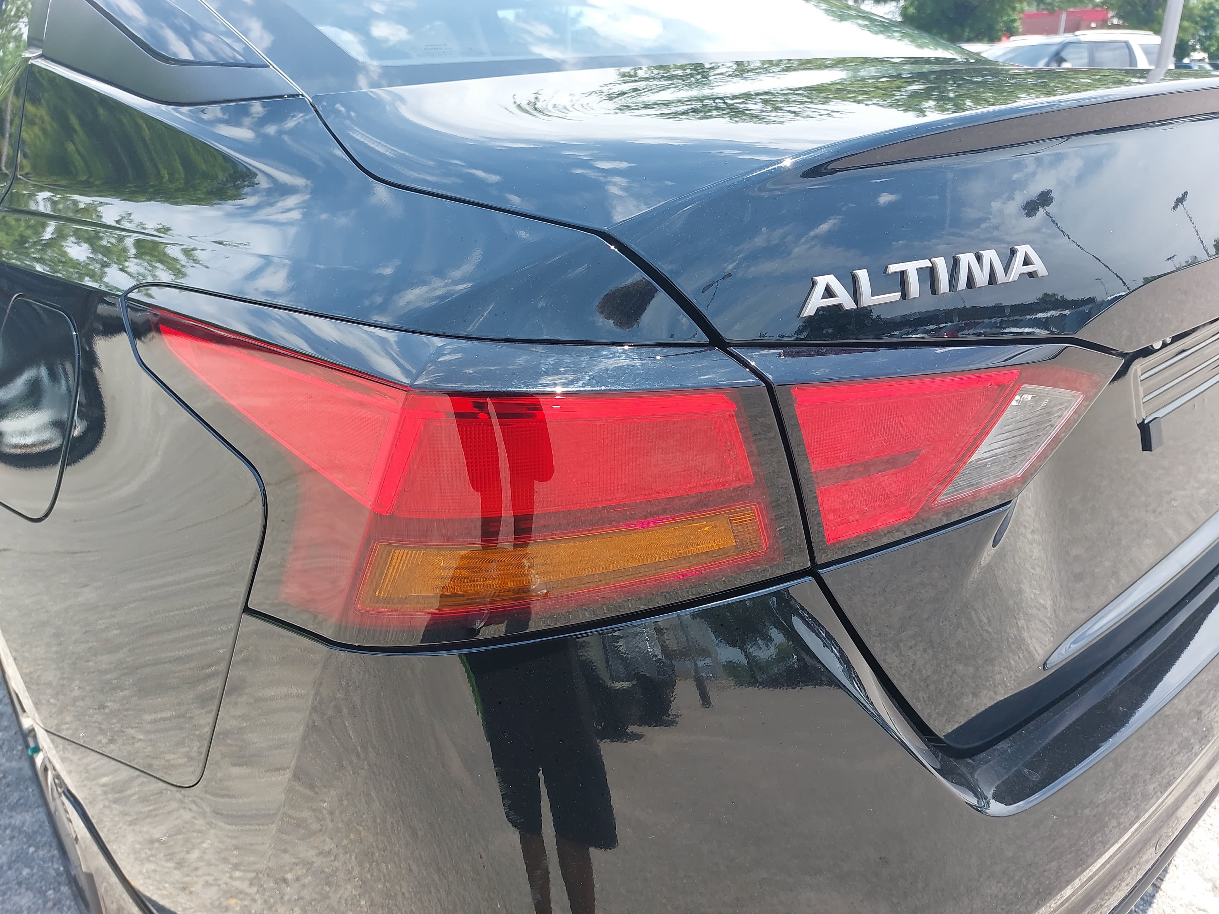 Used 2024 Nissan Altima 2.5 SV w/ SV Premium Package FWD image 35