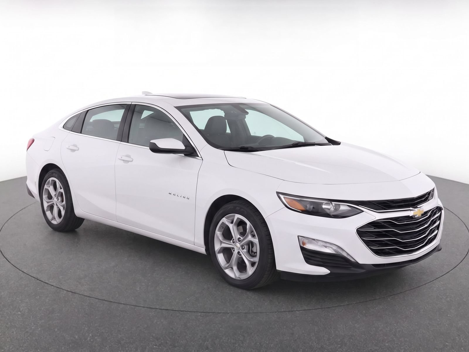 Used 2020 Chevrolet Malibu LT FWD image 1