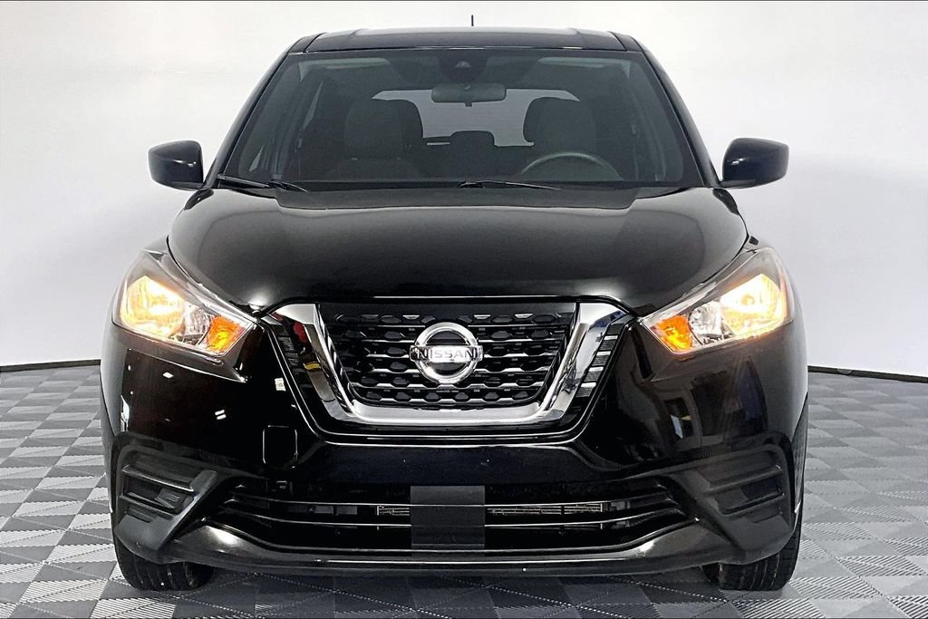 Used 2020 Nissan Kicks S FWD image 3