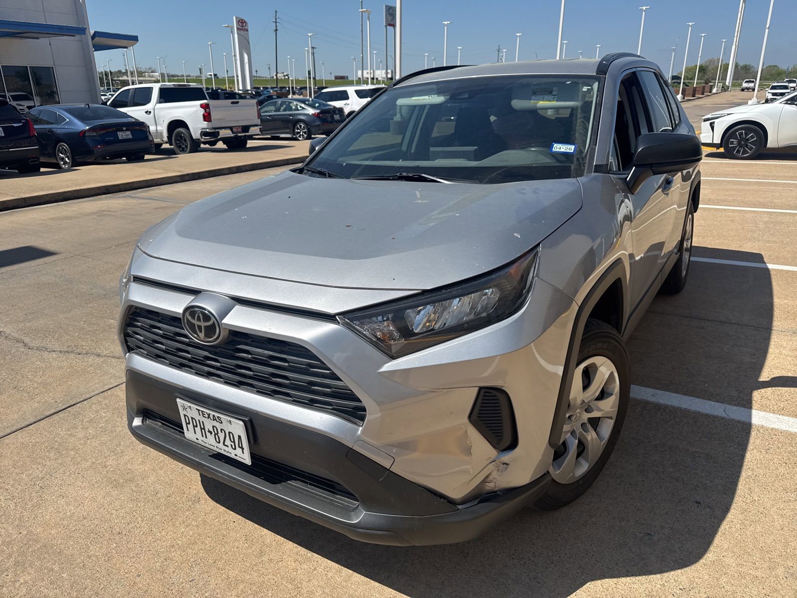Used 2021 Toyota RAV4 LE image 3