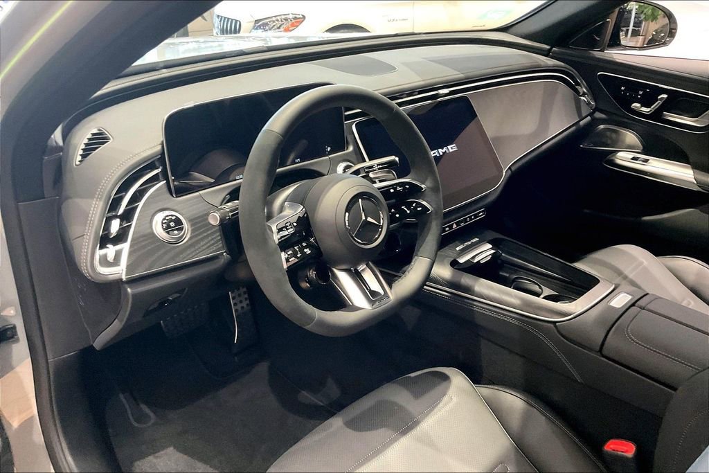 New 2026 Mercedes-Benz E 53 AMG e 4MATIC Sedan image 5
