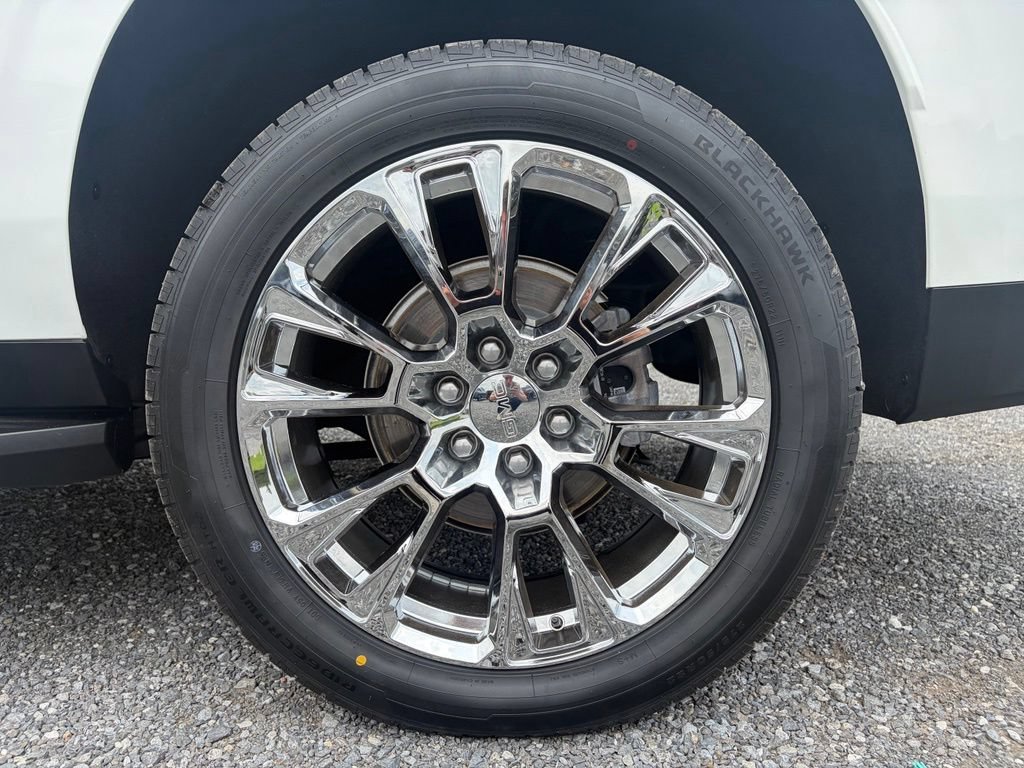 Used 2023 GMC Yukon XL Denali AWD/4WD image 17