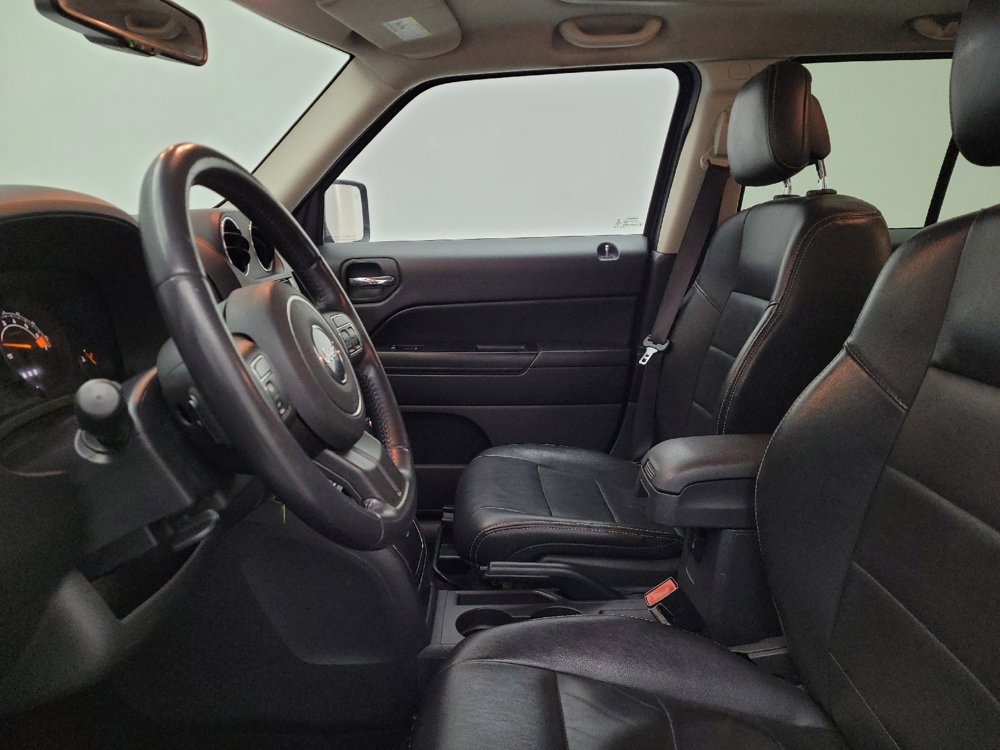 Used 2017 Jeep Patriot High Altitude image 17