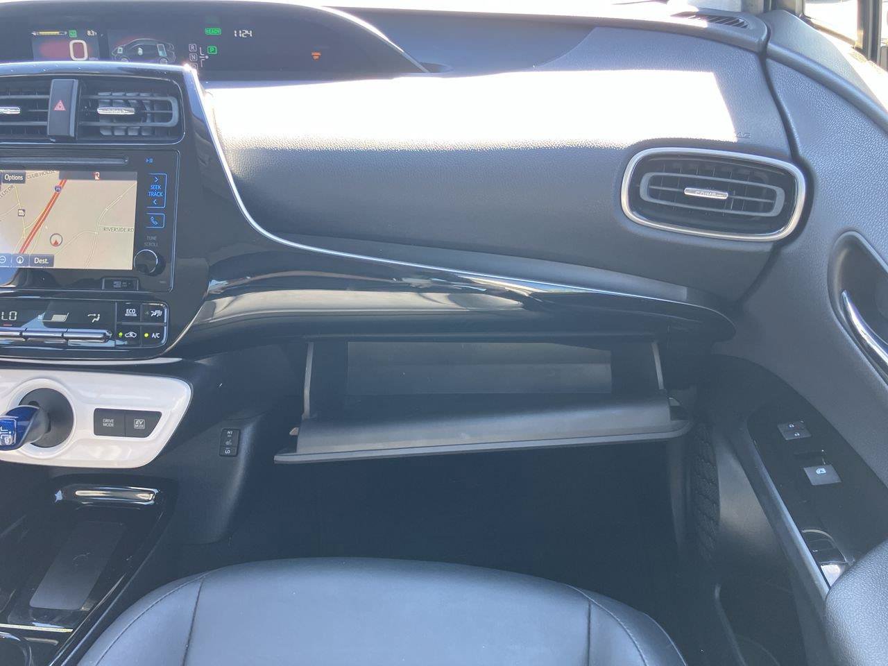 Certified 2017 Toyota Prius Four w/ Advanced Technology Package FWD image 16
