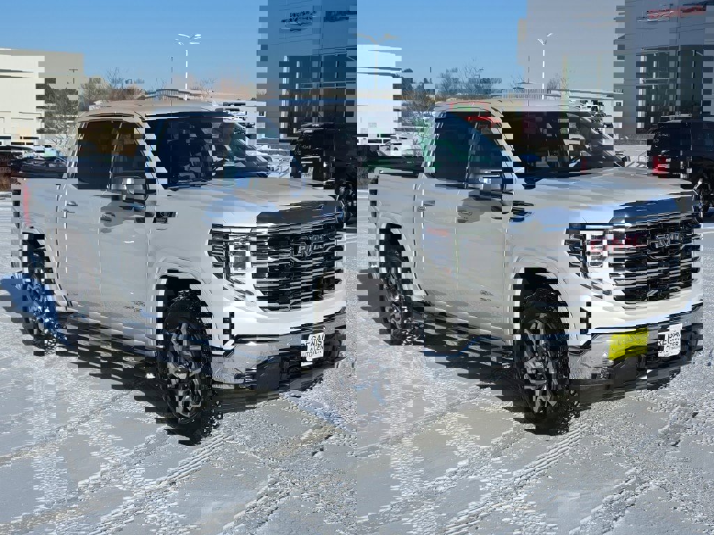 Used 2022 GMC Sierra 1500 SLT w/ SLT Premium Plus Package image 3