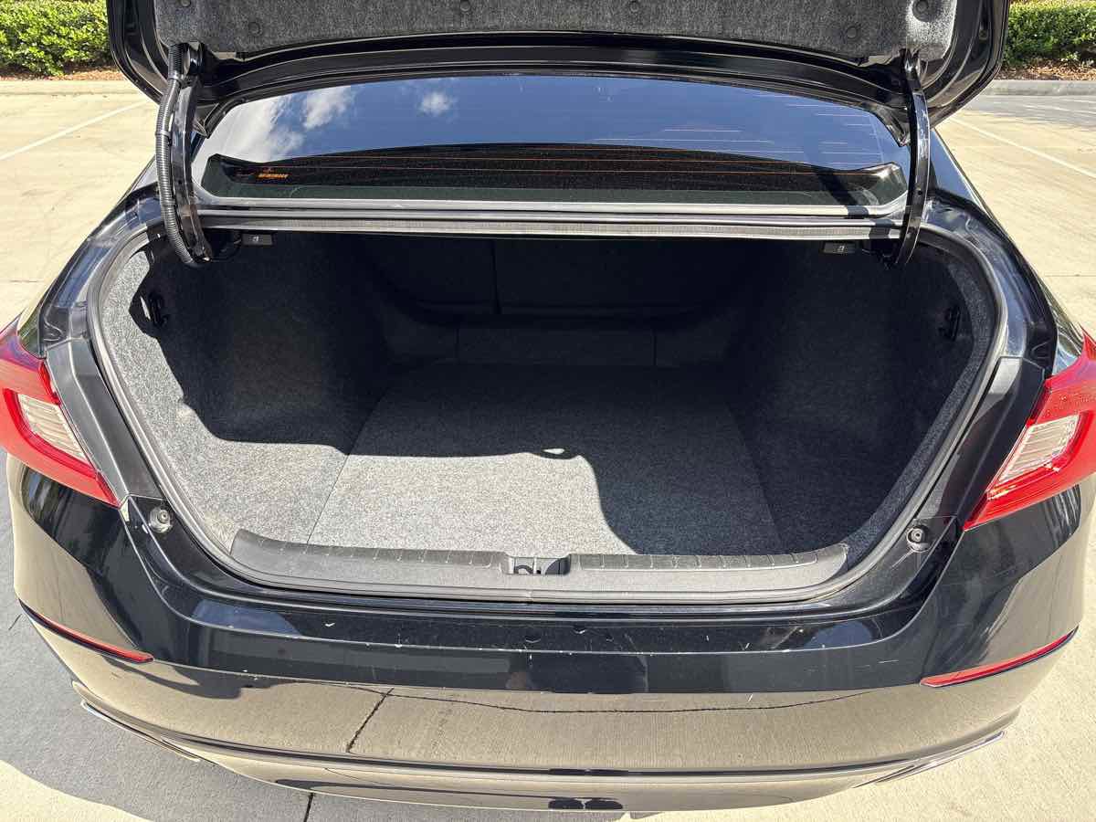 Used 2021 Honda Accord Sport image 11