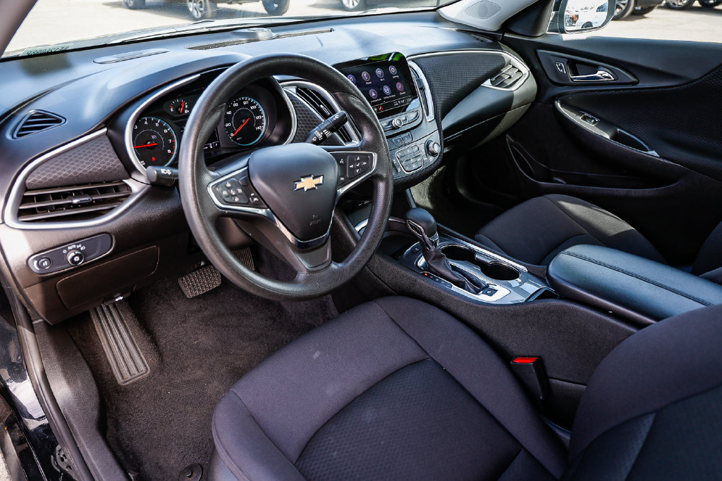 Used 2025 Chevrolet Malibu LT FWD image 37