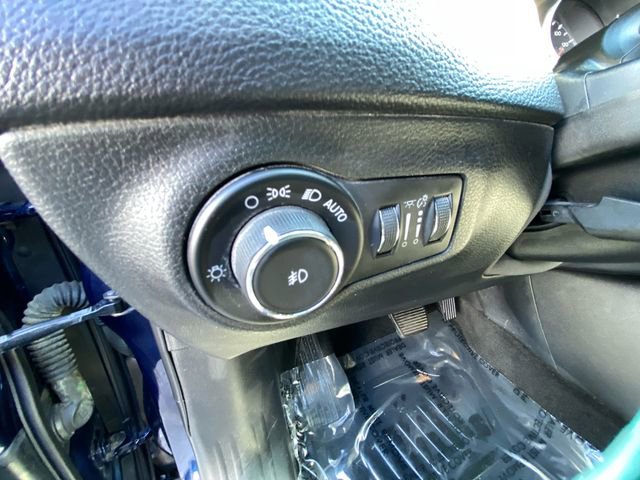 Used 2018 Jeep Compass Latitude w/ Popular Equipment Group image 18