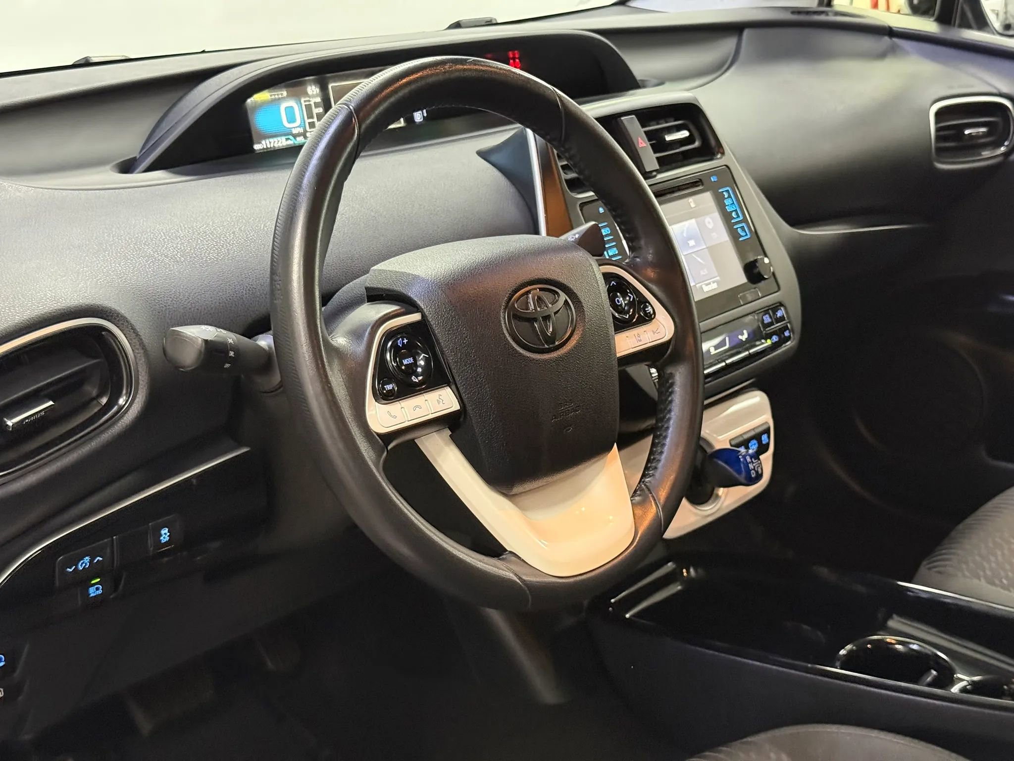 Used 2017 Toyota Prius Prime Plus image 18