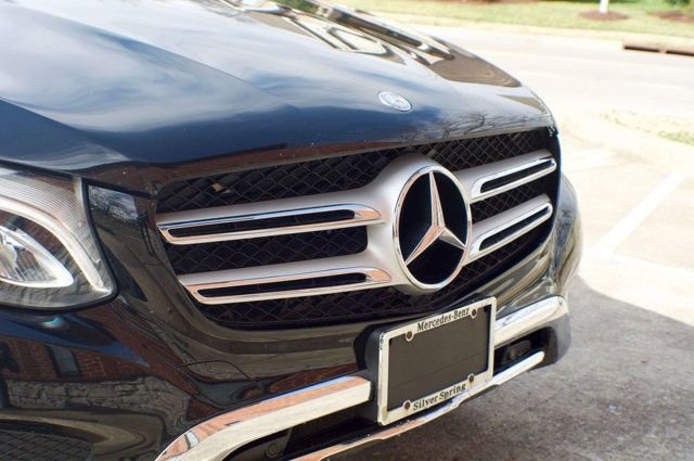 Used 2017 Mercedes-Benz GLC 300 4MATIC image 11