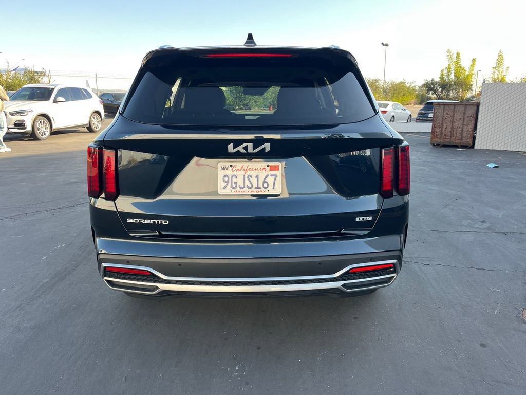 Used 2023 Kia Sorento EX w/ Panoramic Sunroof Package image 6