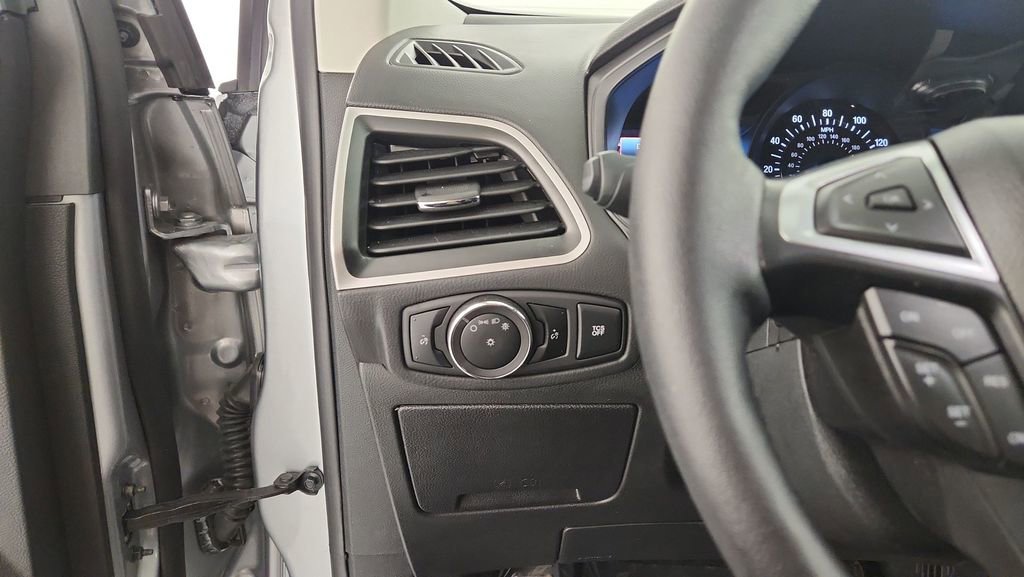 Used 2023 Ford Edge SEL image 23