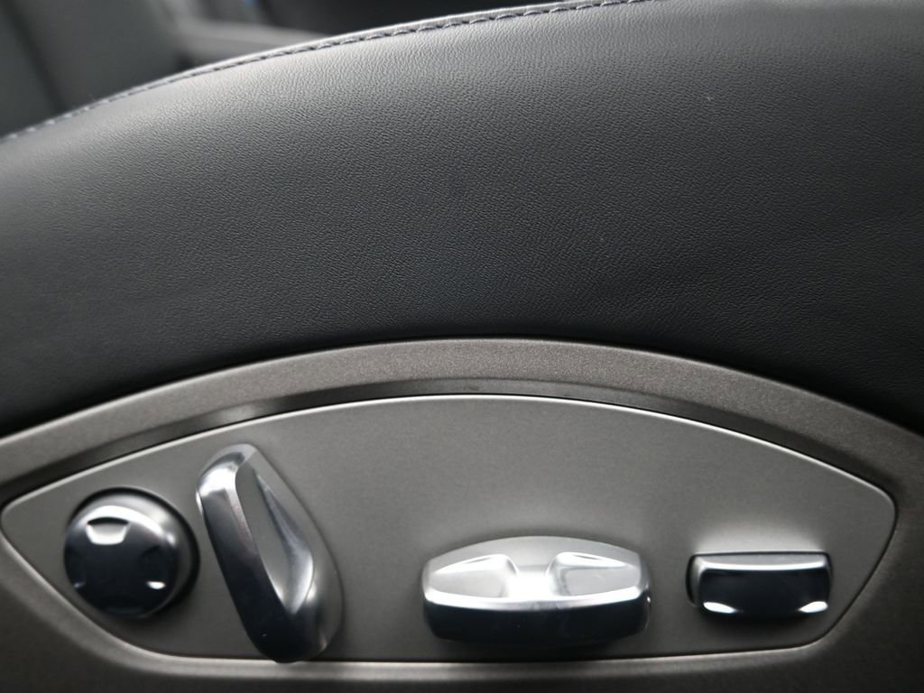 Used 2025 Porsche 718 Boxster GTS image 12