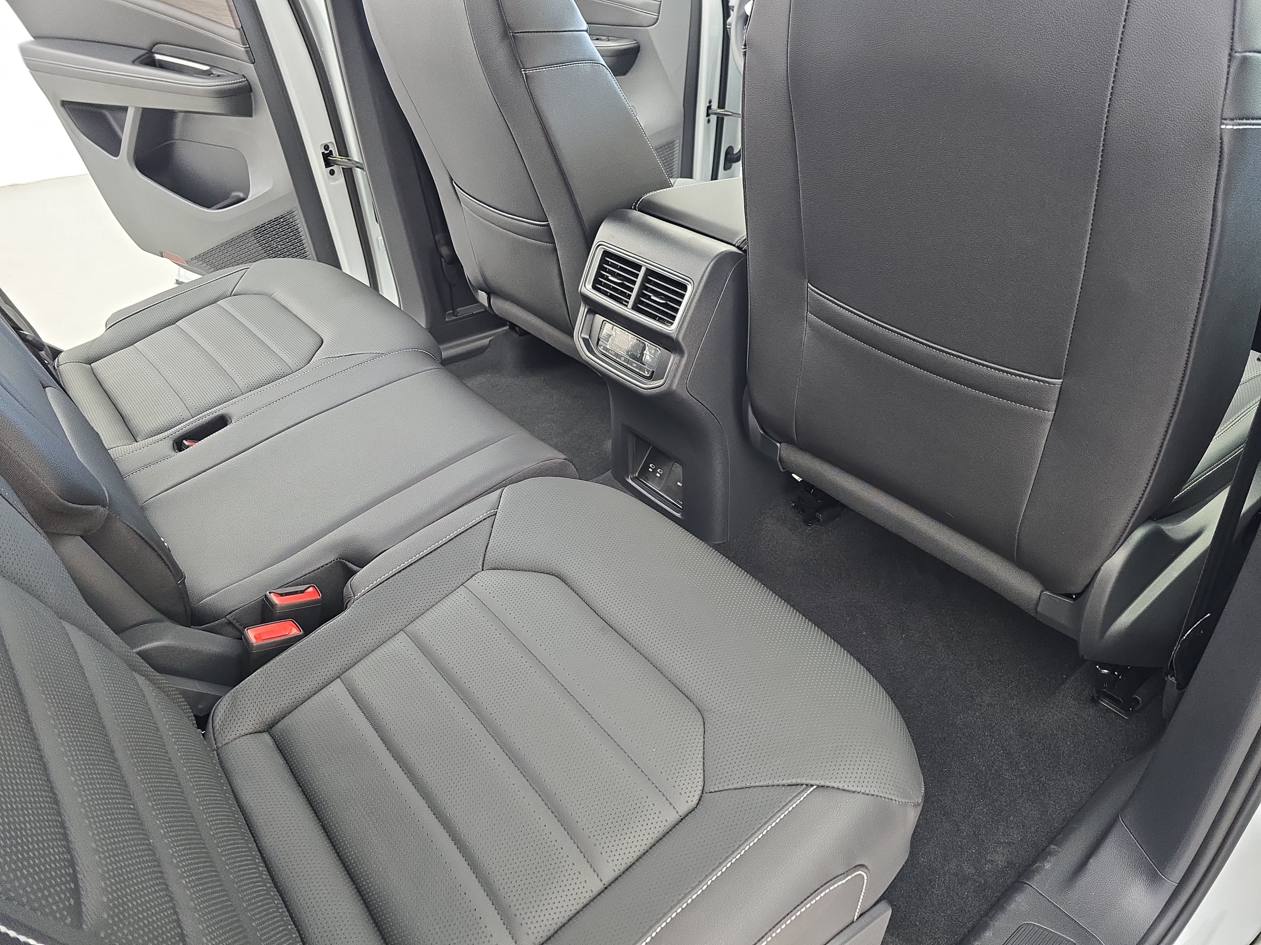 New 2026 Volkswagen Atlas SEL AWD/4WD image 11