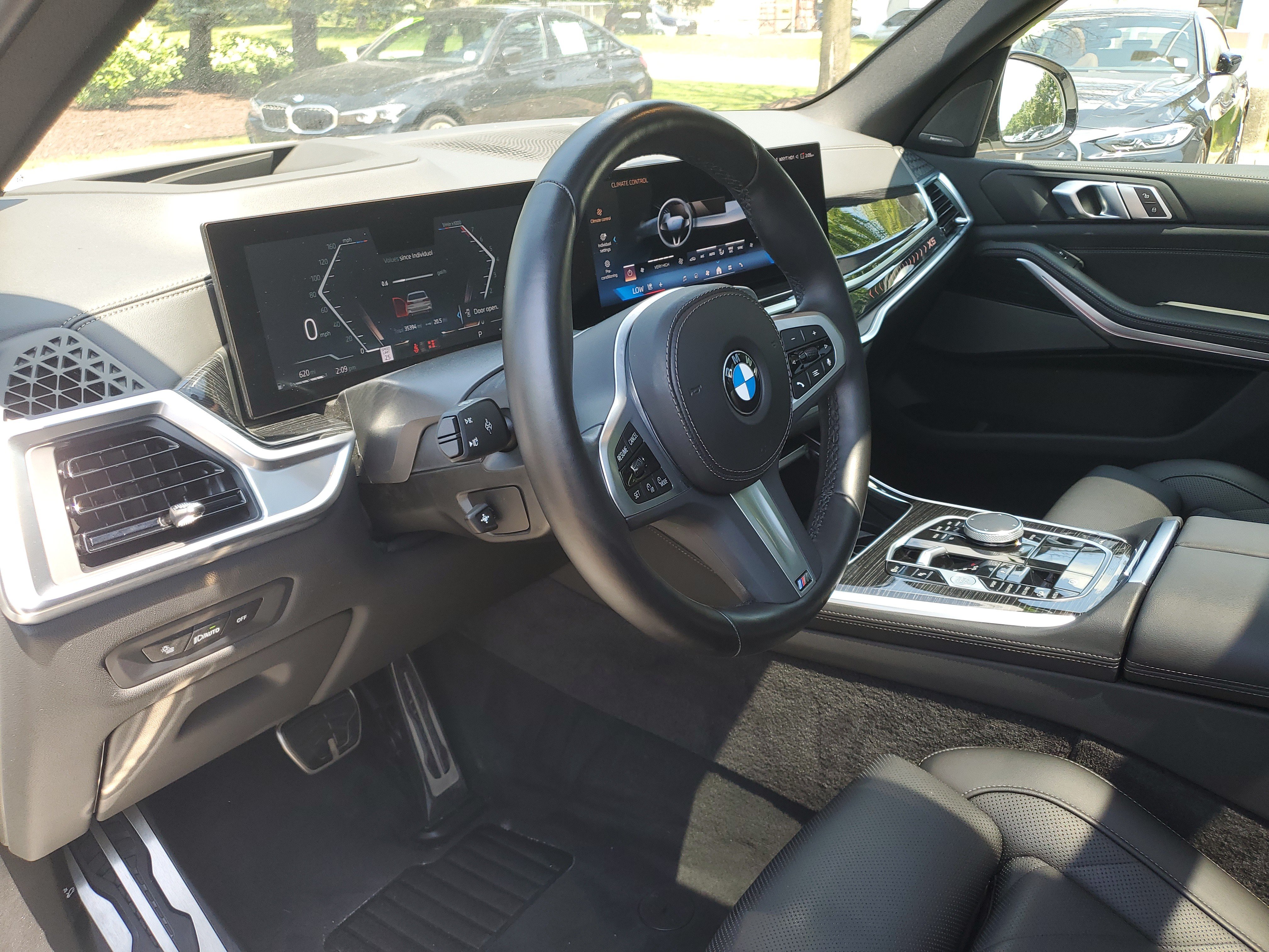 Used 2024 BMW X5 xDrive40i w/ M Sport Package AWD/4WD image 10