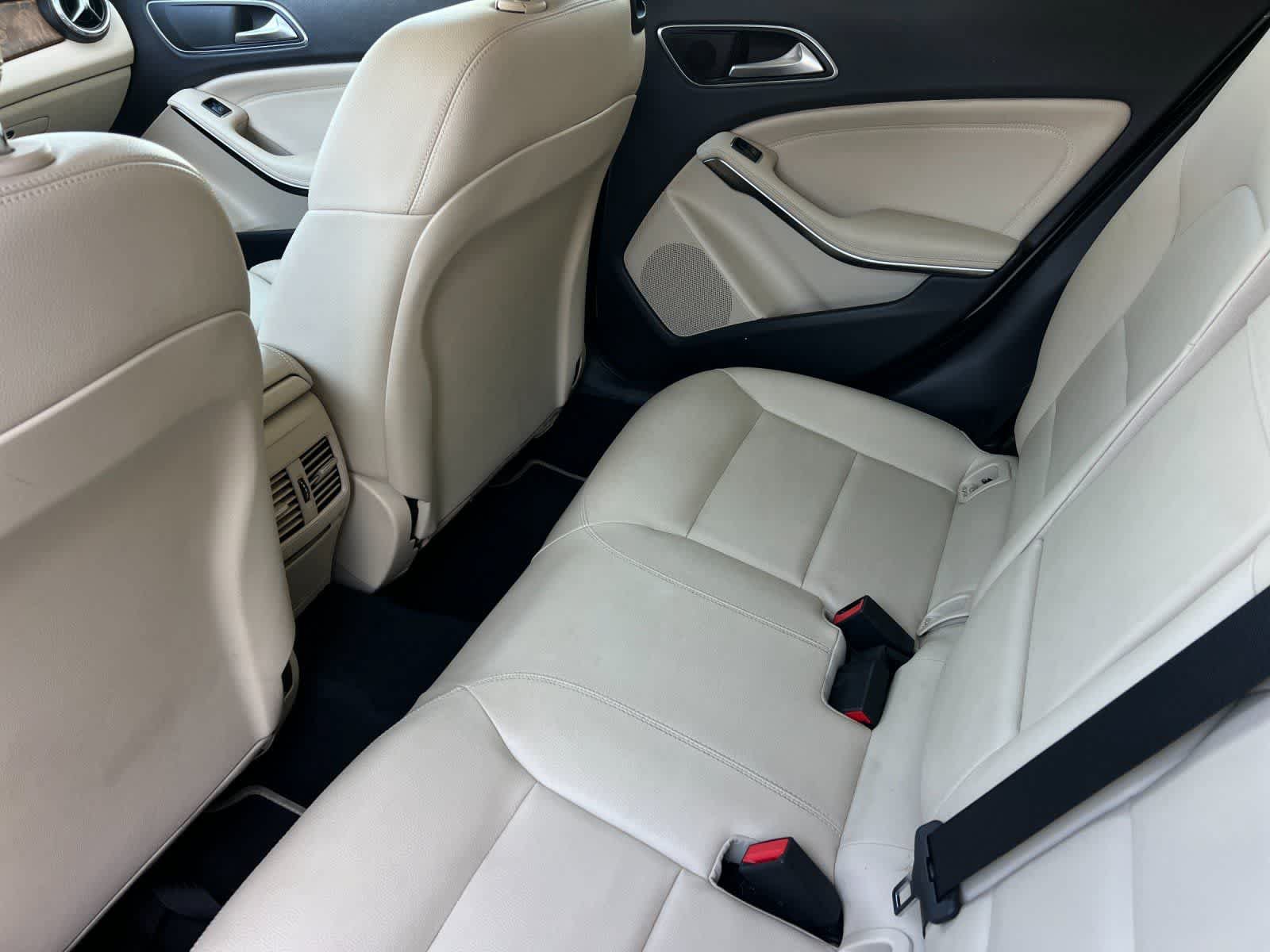 Used 2016 Mercedes-Benz GLA 250 4MATIC image 5