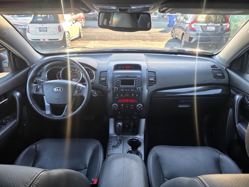 Used 2011 Kia Sorento EX w/ Premium Pkg image 28