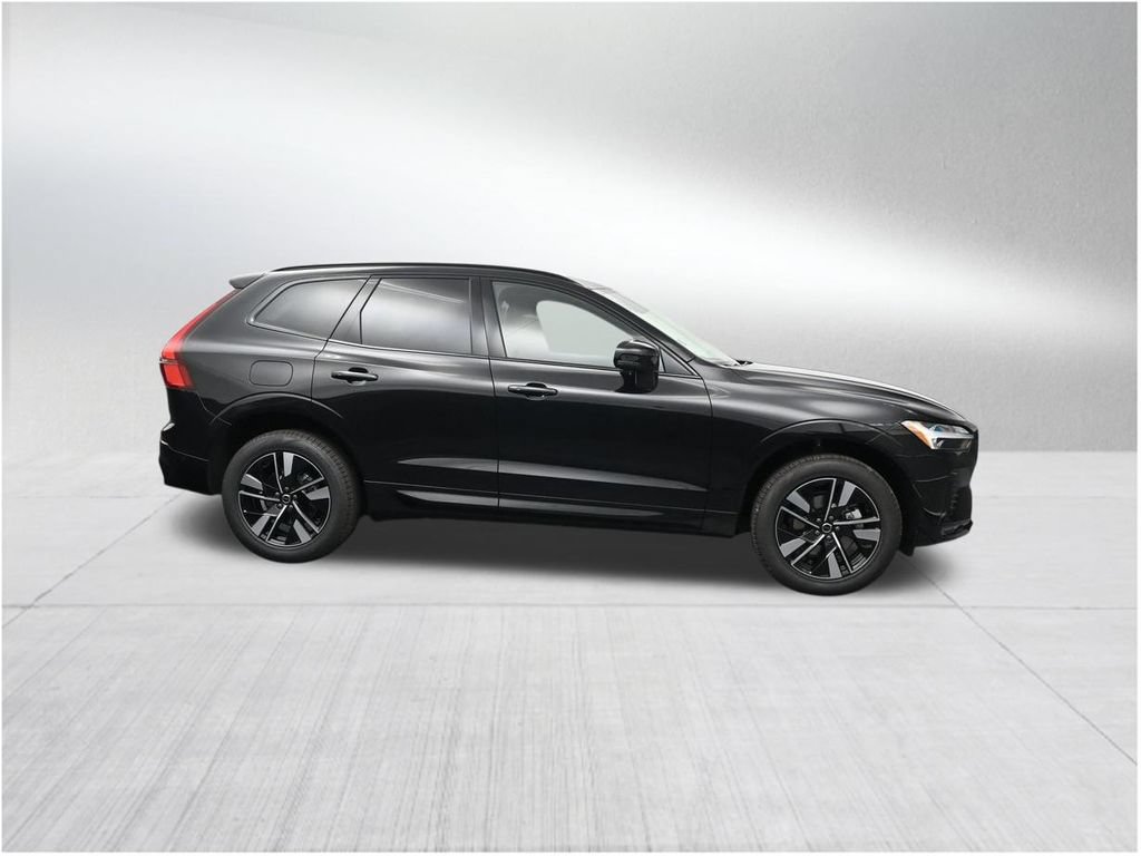 New 2026 Volvo XC60 B5 Plus AWD/4WD image 6