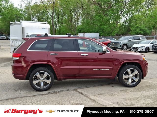 Used 2016 Jeep Grand Cherokee Overland AWD/4WD image 9