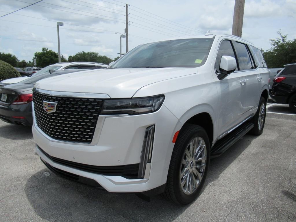 Used 2024 Cadillac Escalade Premium Luxury AWD/4WD image 2
