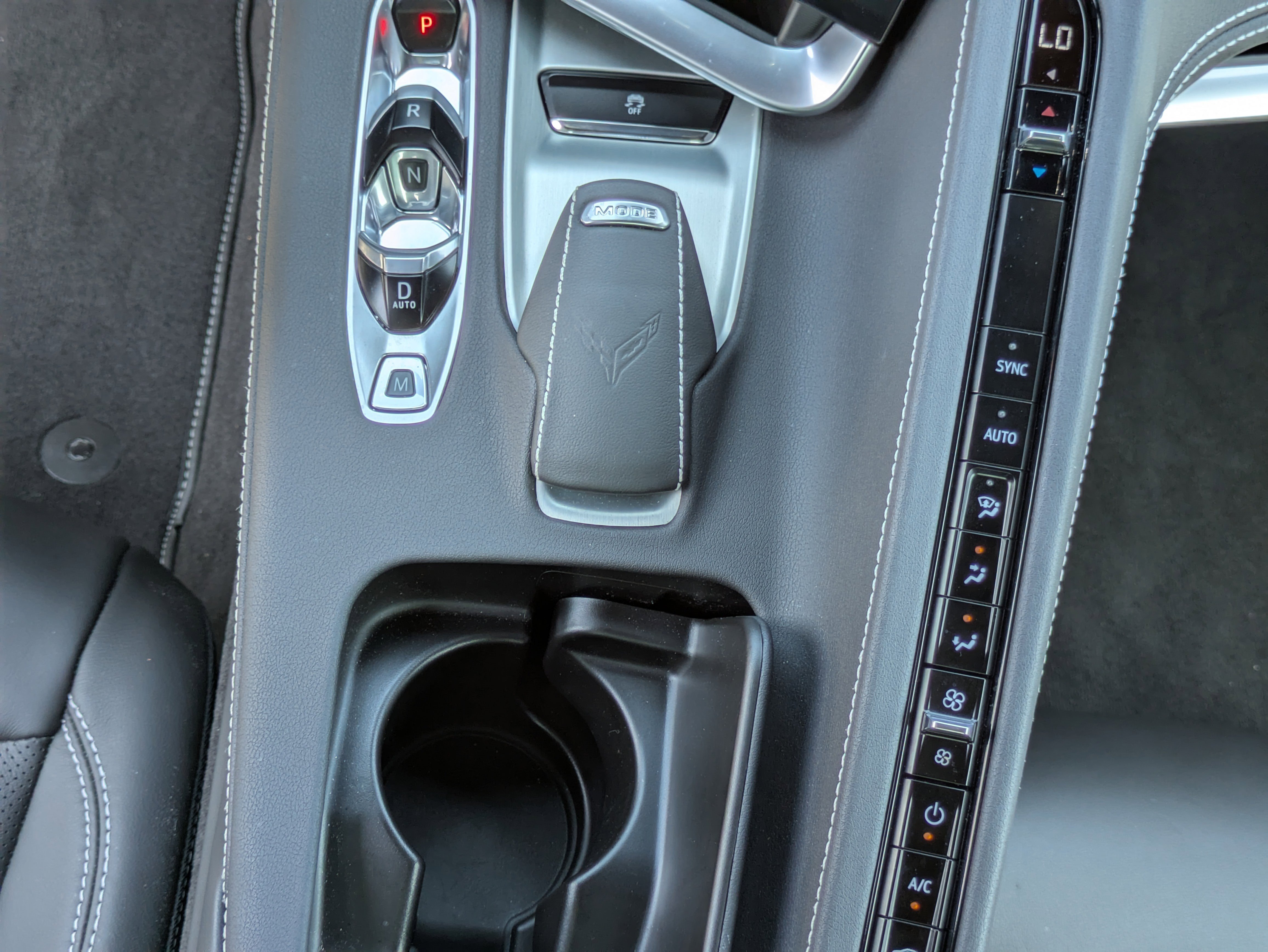 Used 2025 Chevrolet Corvette Stingray Coupe w/ 1LT RWD image 6