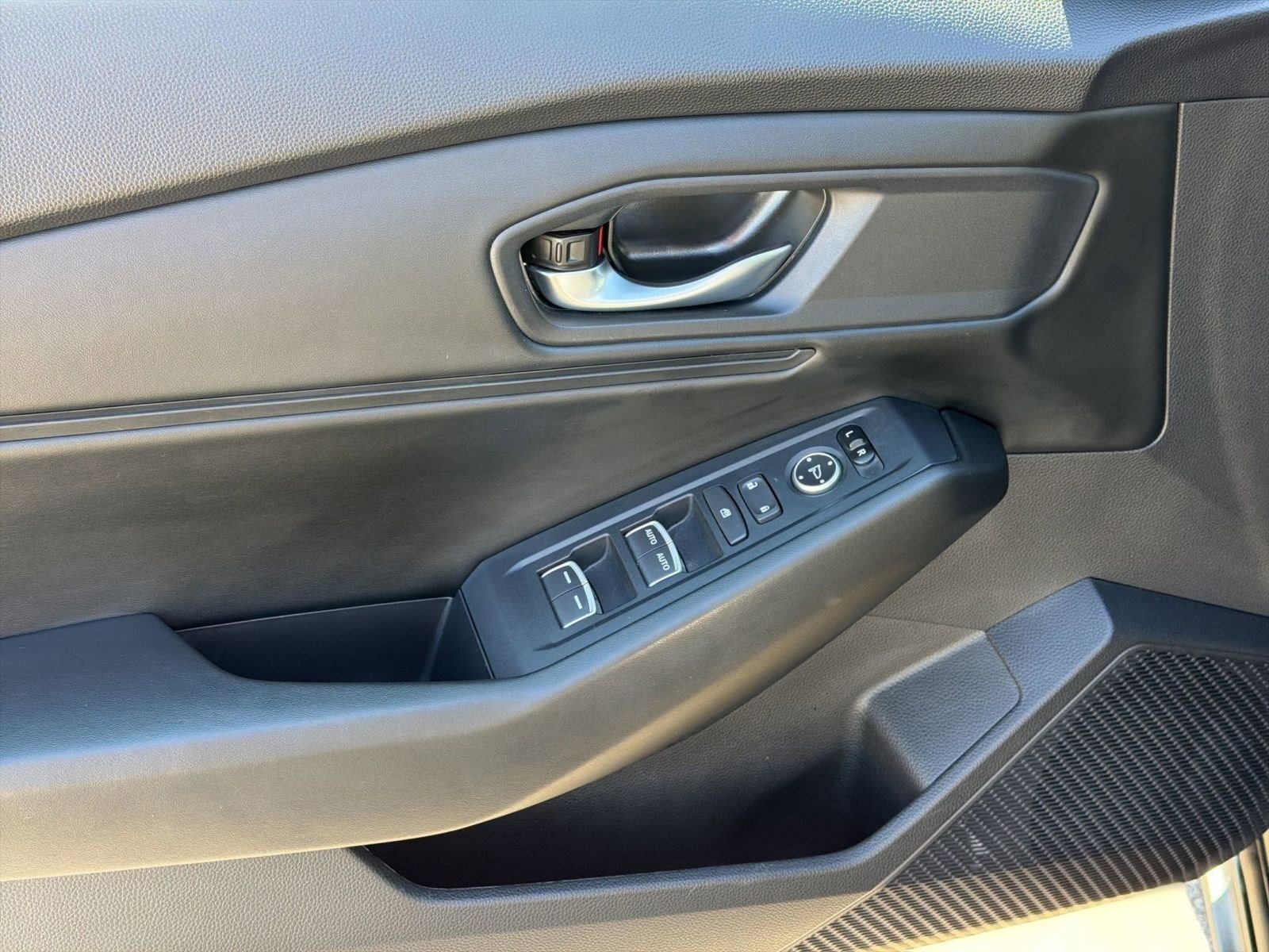 Used 2024 Honda Accord EX image 13