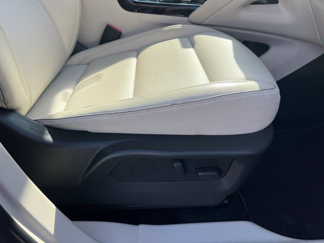 Used 2023 Buick Envision Essence AWD/4WD image 12