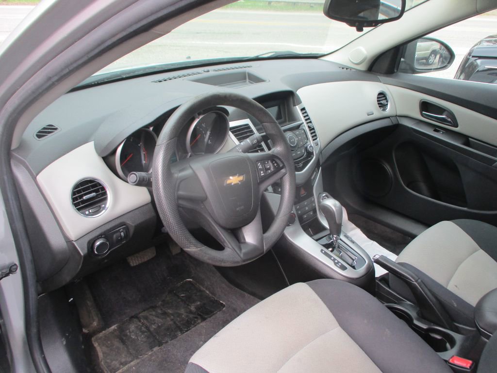 Used 2012 Chevrolet Cruze LS w/ Connectivity Package FWD image 11