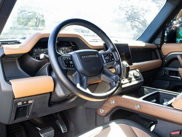 Used 2024 Land Rover Defender 110 X image 9