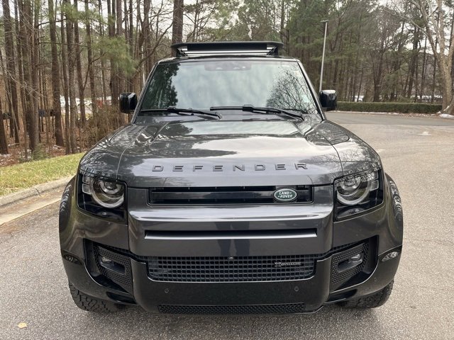 Certified 2023 Land Rover Defender 110 X-Dynamic SE image 3