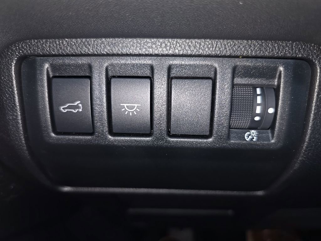 Certified 2025 Subaru Ascent Limited w/ Popular Package #2 image 24