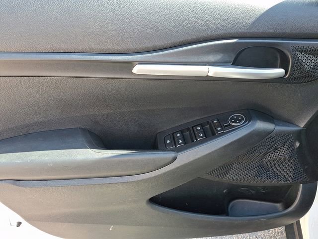 Certified 2025 Kia Seltos LX AWD/4WD image 14