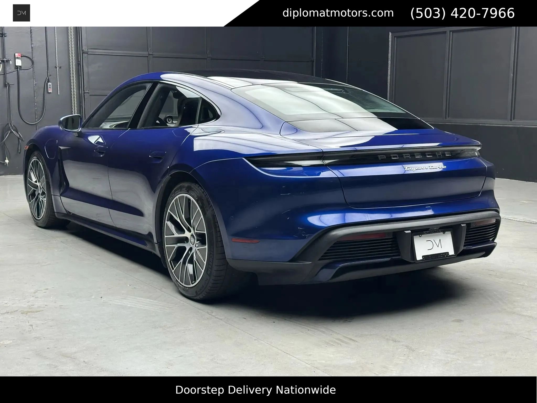 Used 2020 Porsche Taycan image 4