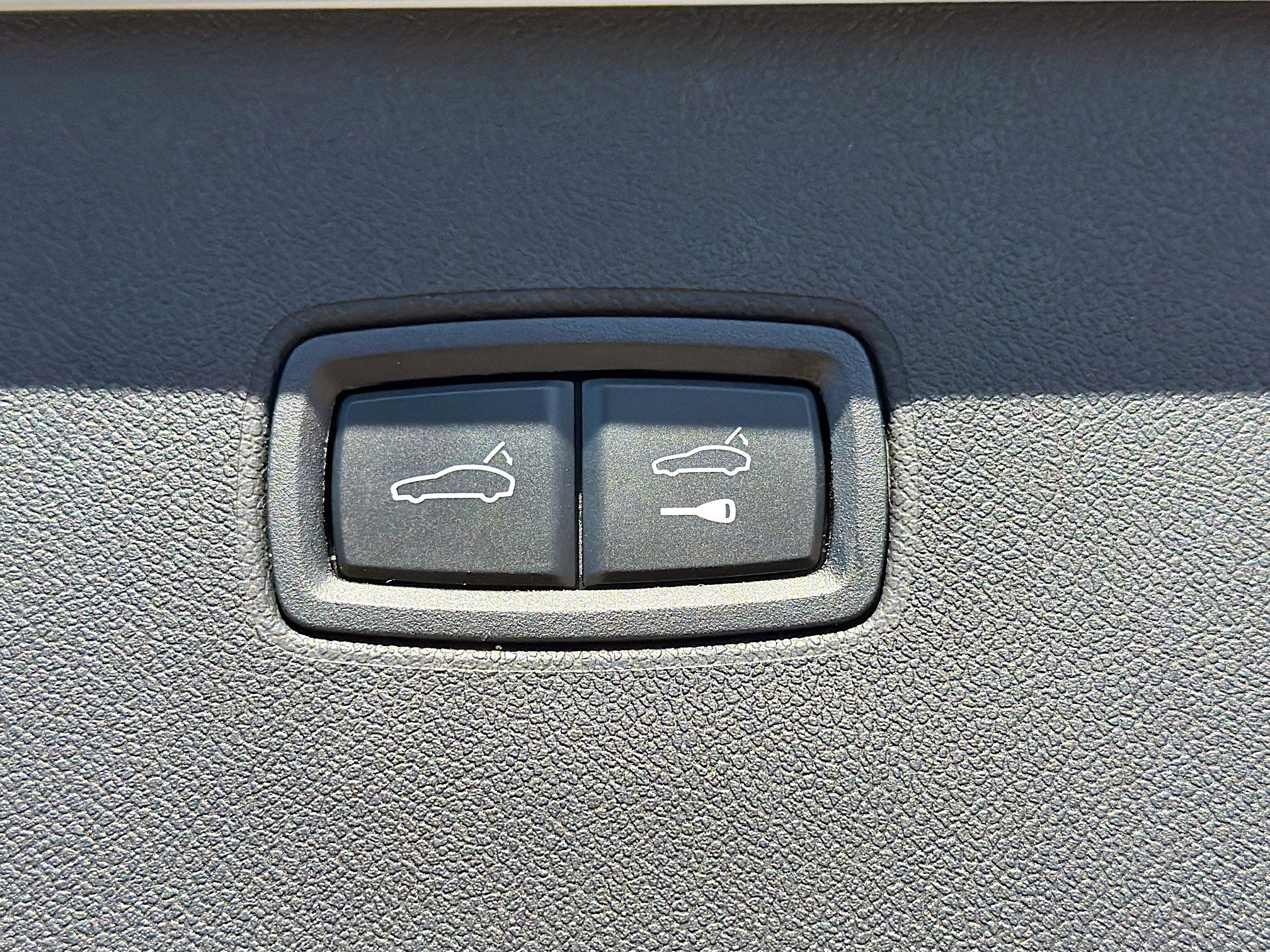 Used 2025 Porsche Cayenne image 13