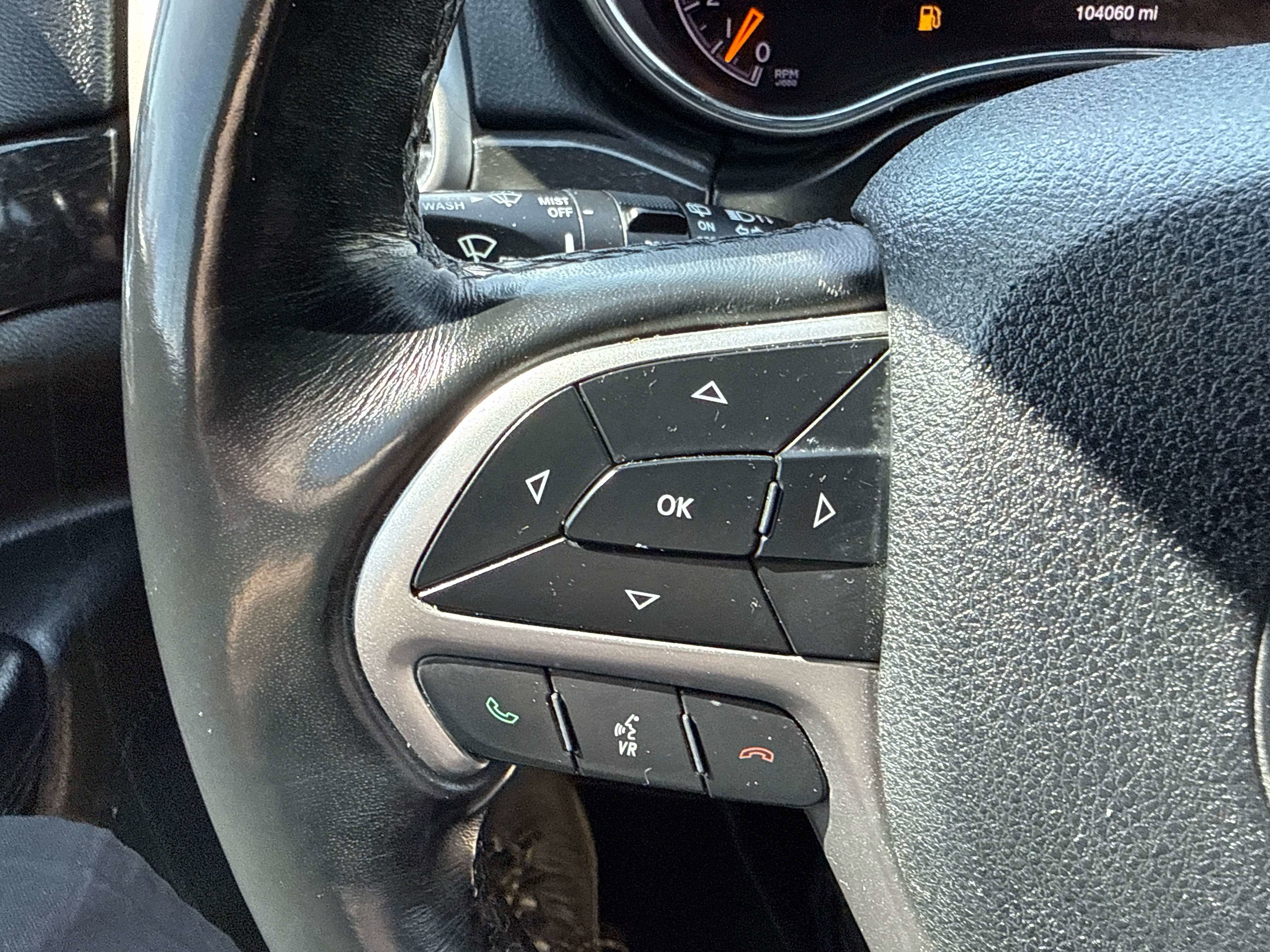 Used 2018 Jeep Grand Cherokee Altitude AWD/4WD image 24