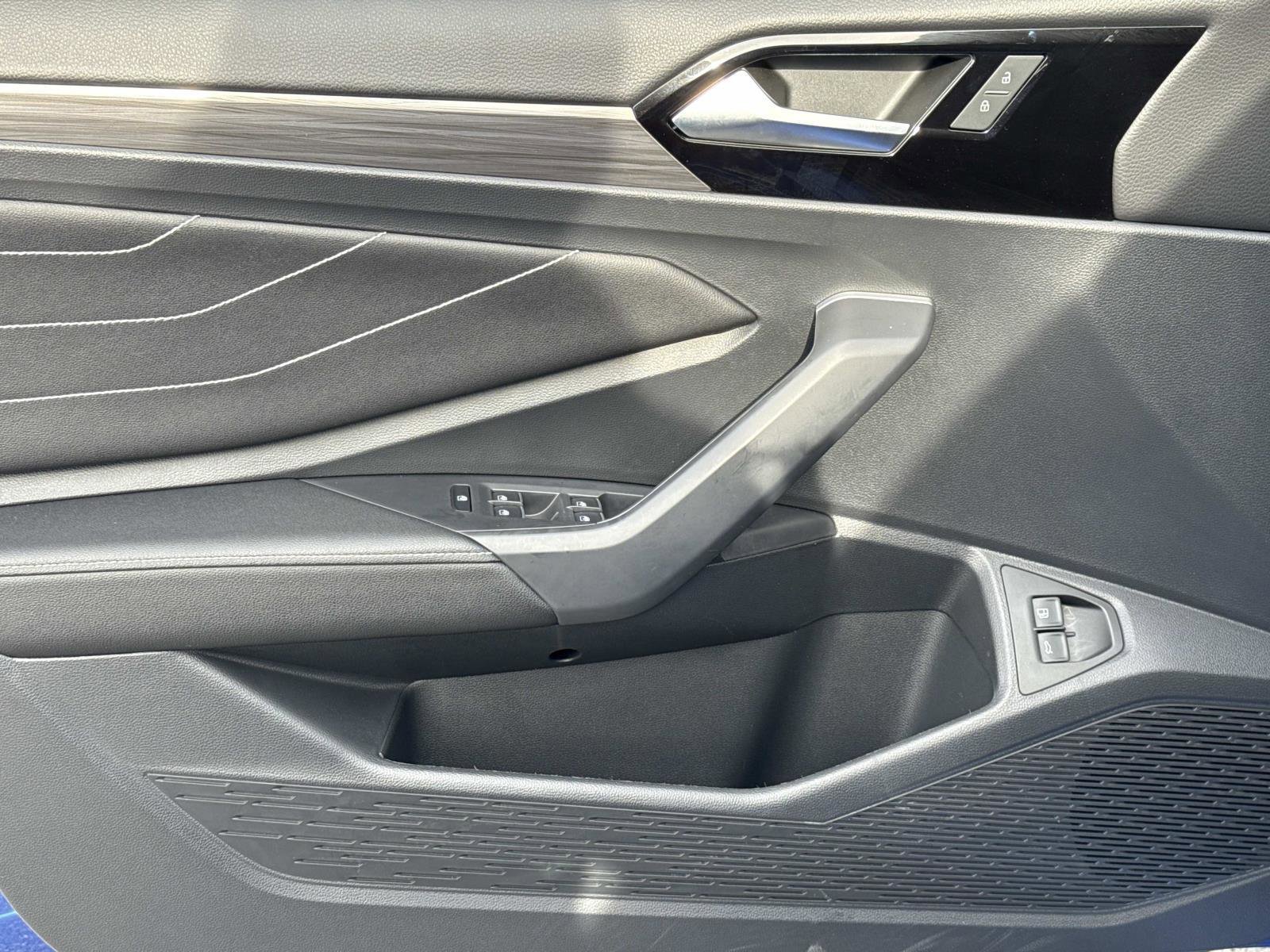 Used 2022 Volkswagen Jetta SEL image 17