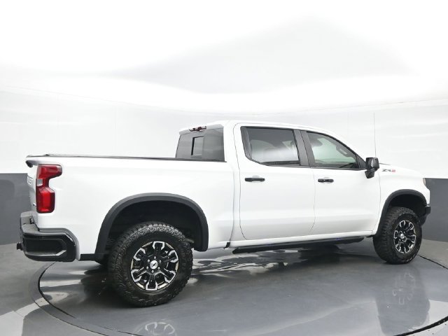 Used 2025 Chevrolet Silverado 1500 ZR2 w/ Technology Package AWD/4WD image 6