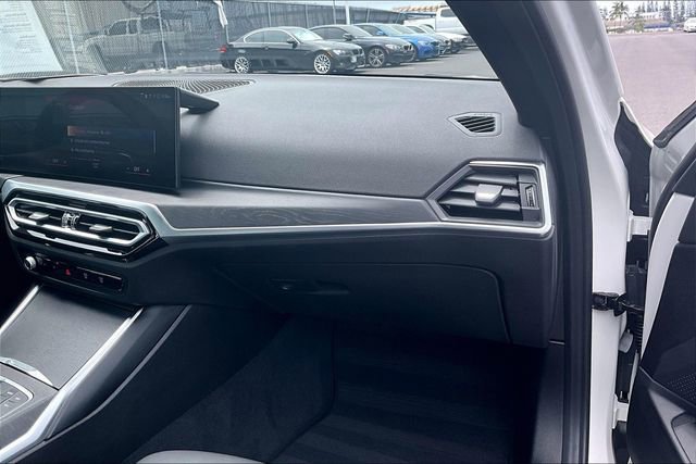 Used 2024 BMW 330e w/ Convenience Package RWD image 16