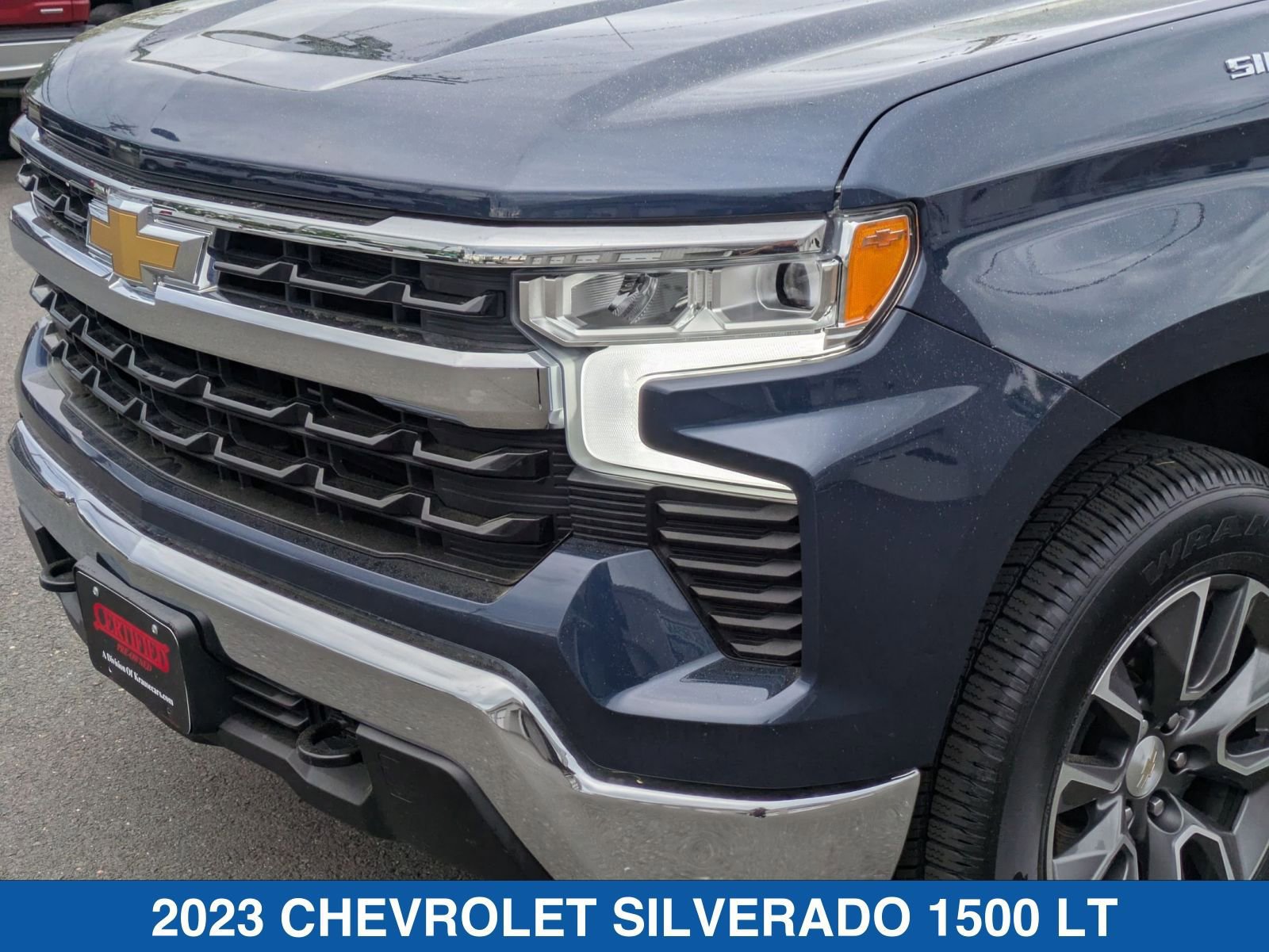 Used 2023 Chevrolet Silverado 1500 LT AWD/4WD image 10