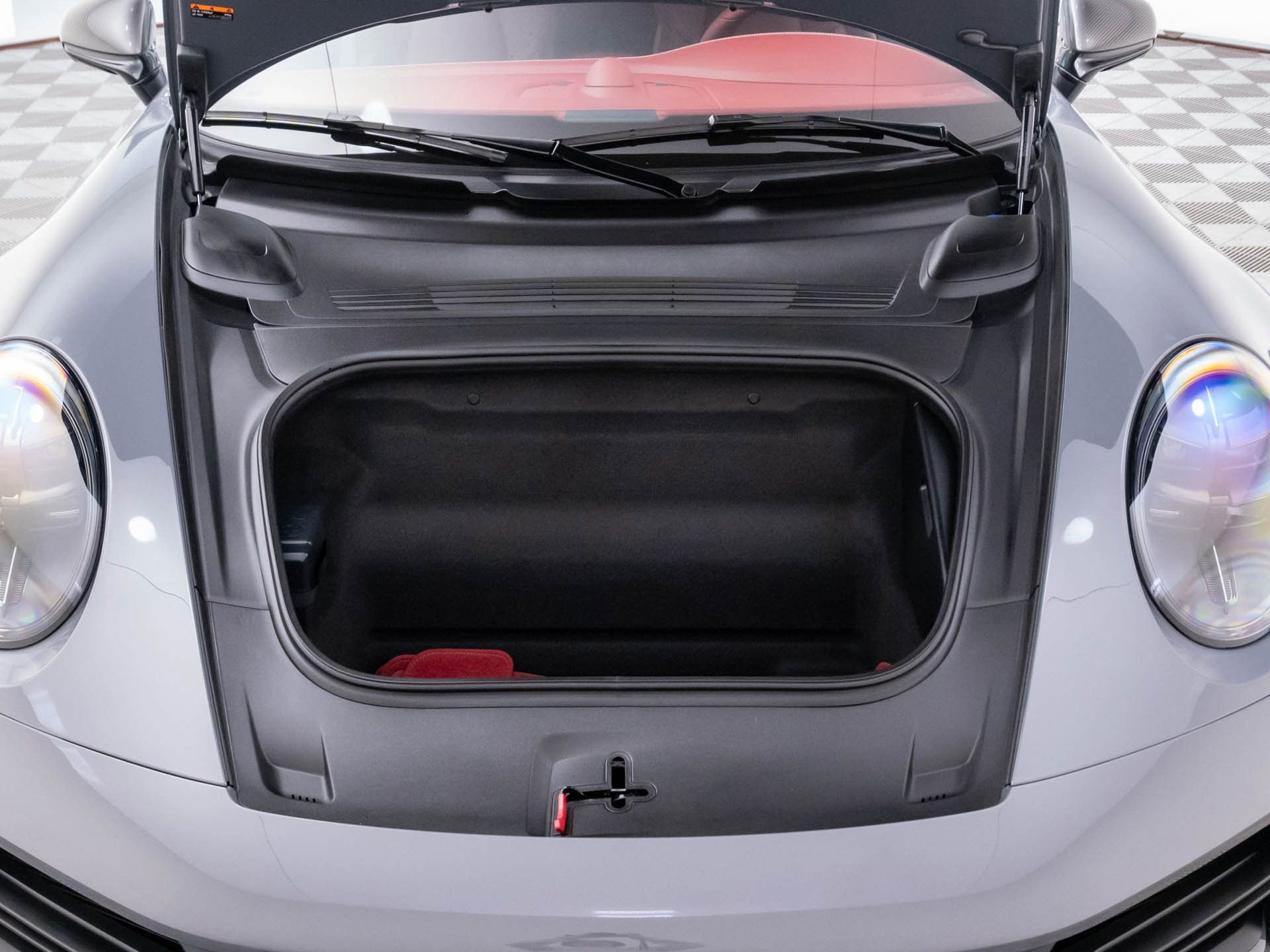 Certified 2025 Porsche 911 Carrera image 31