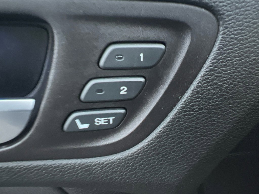 Used 2015 Acura TLX w/ Technology Package image 26