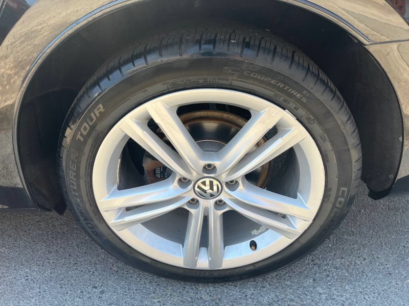 Used 2014 Volkswagen Passat 1.8T SEL Premium FWD image 10
