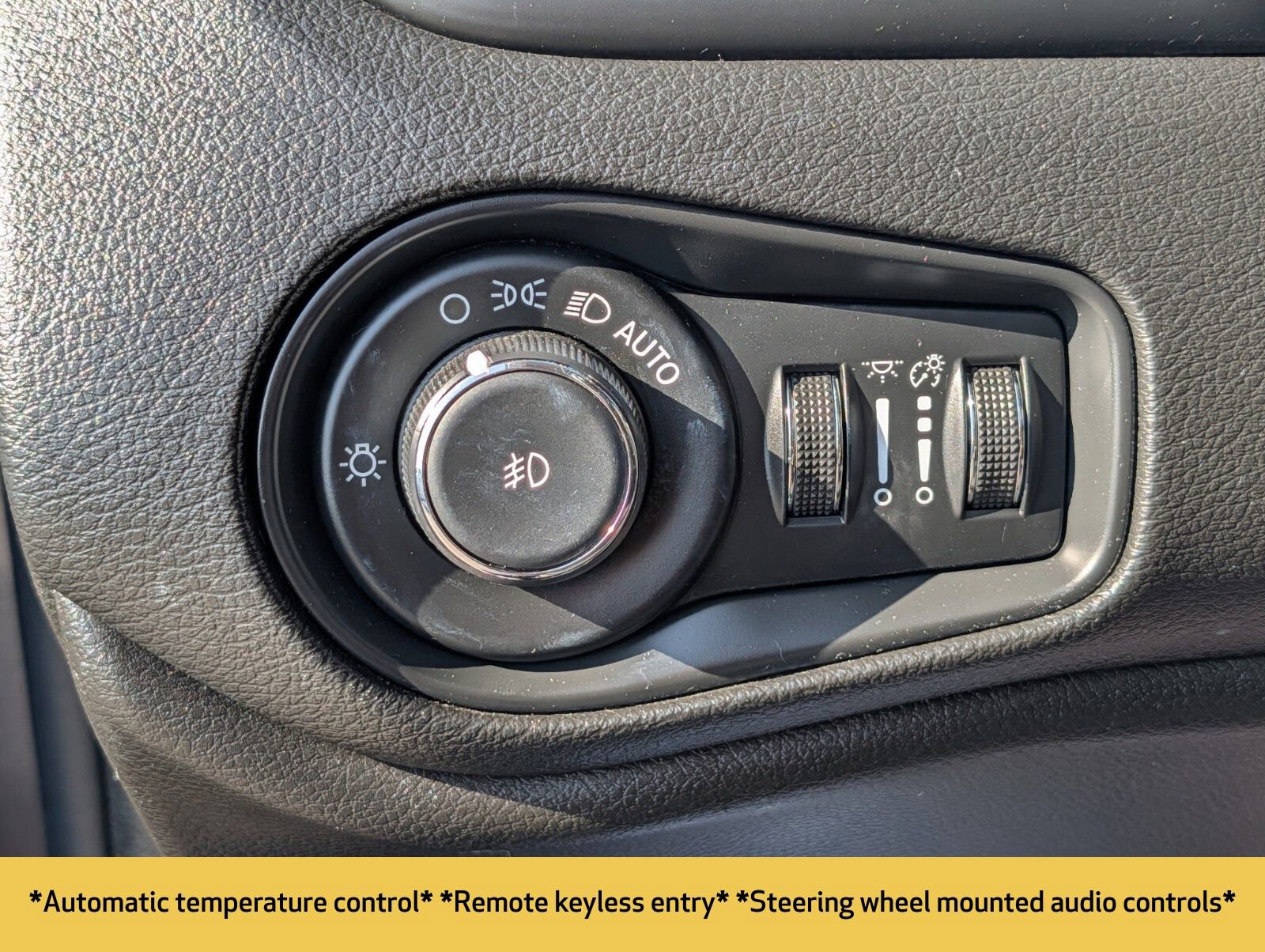 Used 2020 Jeep Renegade Altitude image 11