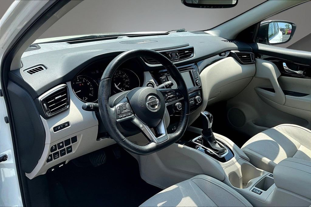 Used 2021 Nissan Rogue Sport SL w/ Premium Package AWD/4WD image 17