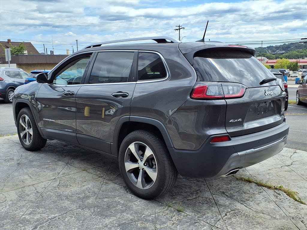 Used 2019 Jeep Cherokee Limited image 4