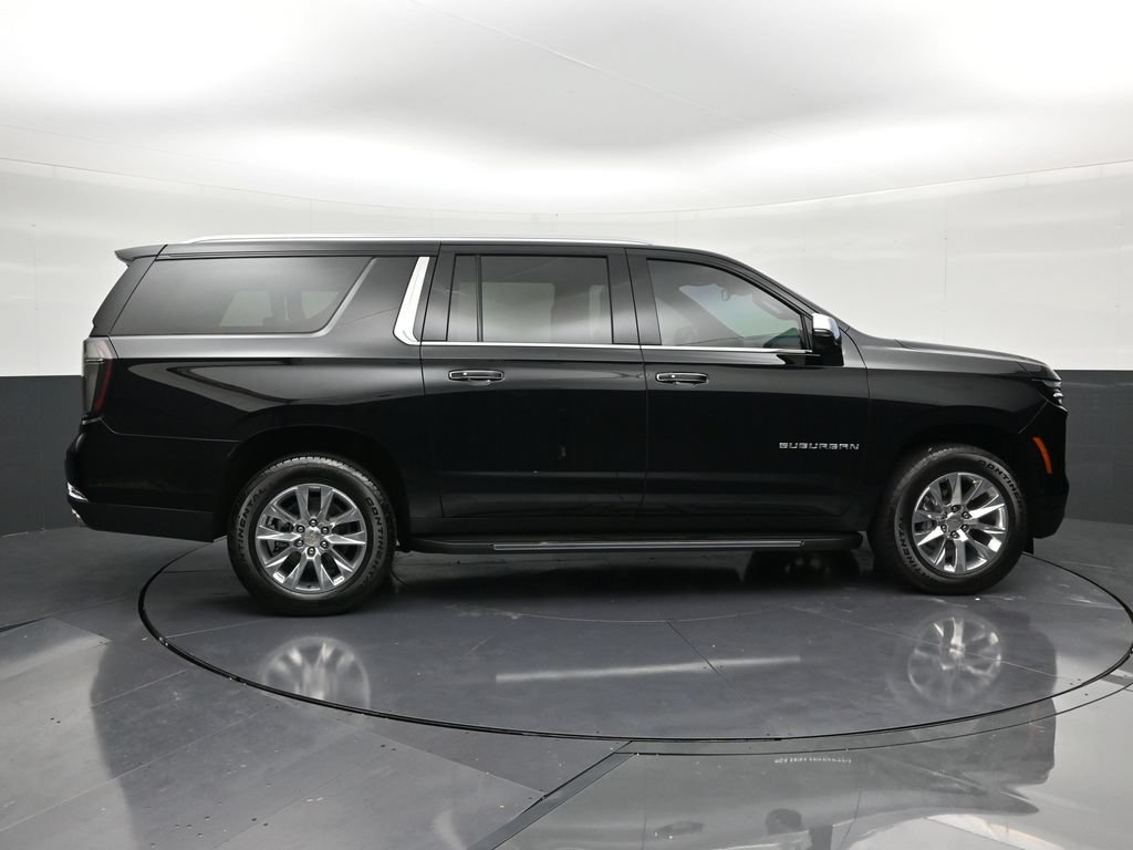 Used 2026 Chevrolet Suburban Premier RWD image 6